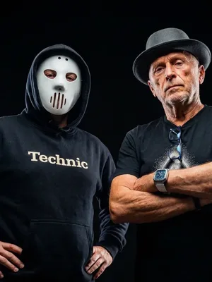 Jarakuda DJs — duo za DJ pultem